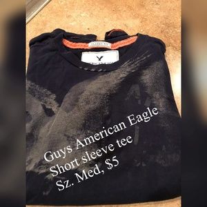 Mens American eagle short sleeve shirt